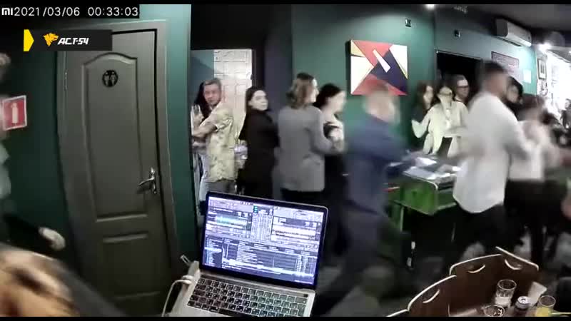 Драка в ночном клубе путч