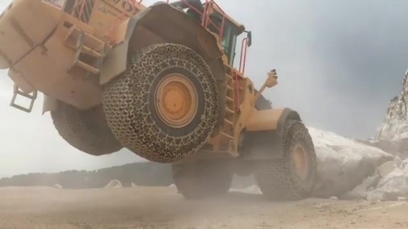 Marble quarry 🚜 #worldofengineering #marble #quarry #volvo #heavyequipment