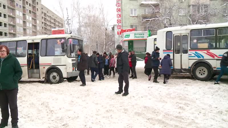 Водители бийских автобусов устроили забастоу из за нечищеных дорог (бийское телевидение)