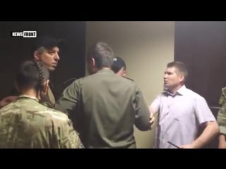 {18+} украинские боевики ворвались в киевсовет [}