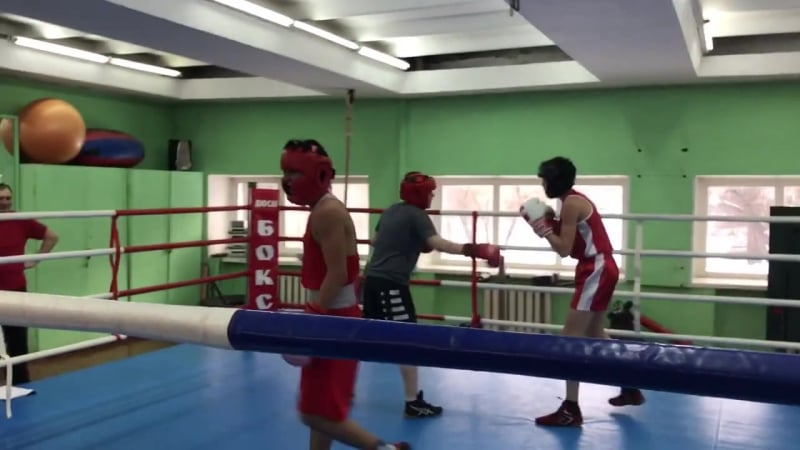 Спаринги в боксерском клубе,чкаловец"