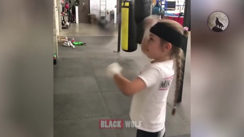 Уровень бокса майк тайсон! удивительная 18 летняя девочка боксер джаксон боуз