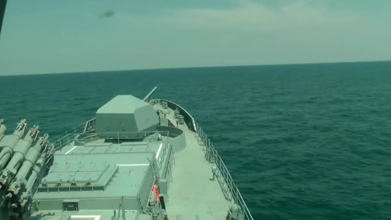 Учебные стрельбы фрегата "адмирал макаров" и берегового ракетного комплекса "утес"