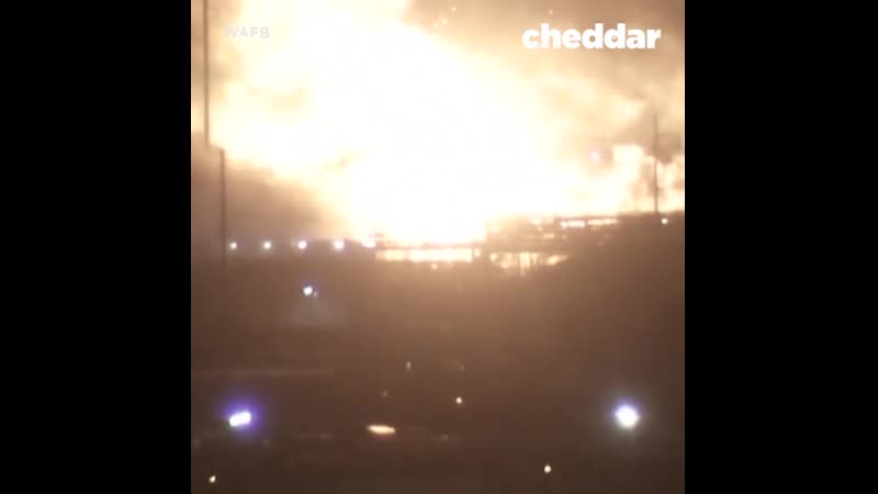 Fire porn video – Подтвержденный a massive fire broke out at an exxonmobil refinery in baton rouge, louisiana