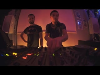 12 inch stories @ friends only bar, 25 12 2015, video by alex balius group