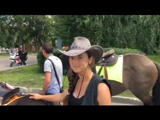 Пухлый и ослик