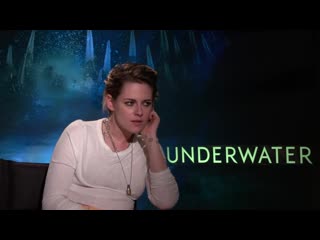 Underwater kristen stewart plays underwater vs overwater