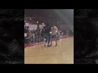 Klay thompson crutches to space jam 2 set, hugs lebron tmz sports