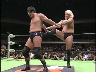 Kenta kobashi (c) vs yoshihiro takayama (noah encountering navigation 2004 day 14)