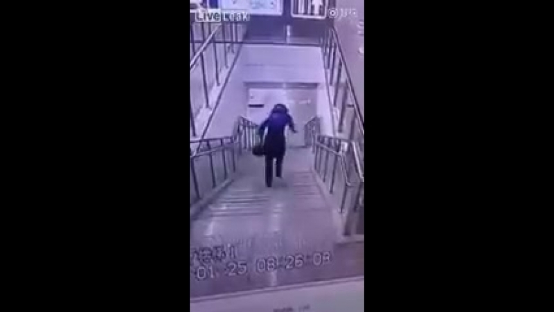Лоость ног