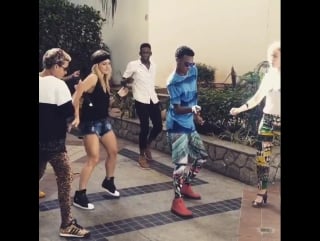 Monique alfradique bastidores "estrelas"