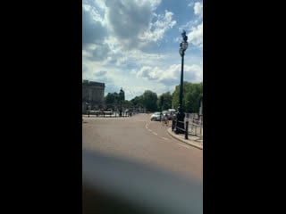 190523 @ roses are rosie