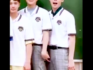 Jungwoo that wasnt doyoungs hand