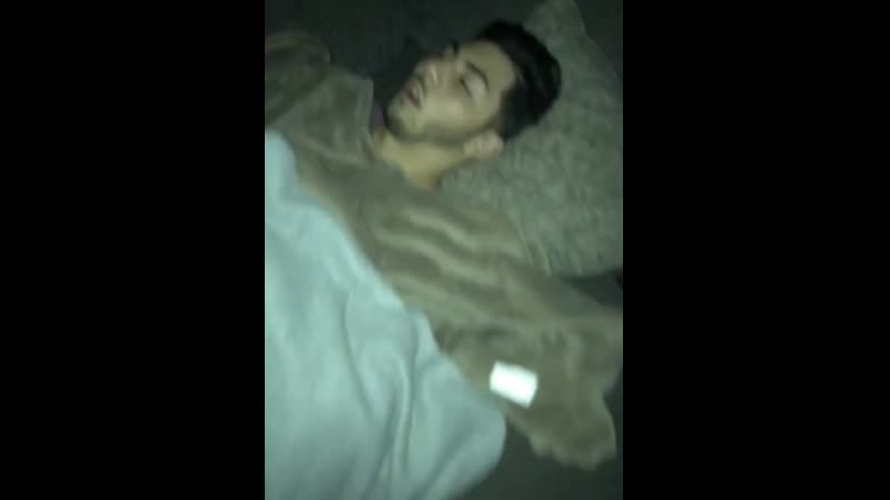 Крепко спит после потной катки в брал стас