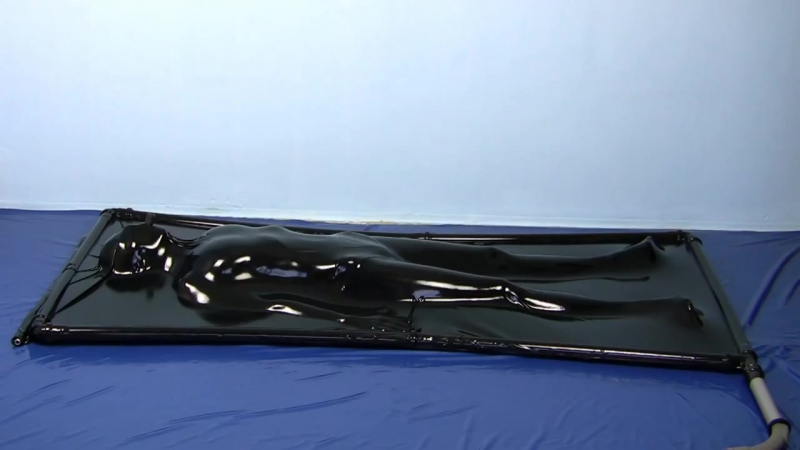 Вакуумная латексная кроватка бондаж 18+