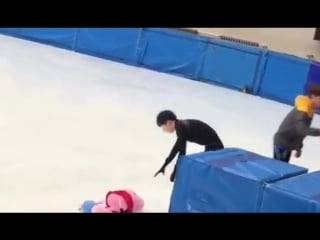 Boyangjin has to deal with this rain of plush peppa pigs, be his own flower porn after sp of heilongjiang sports meeting ボーヤン 金