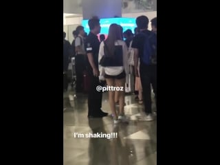 180808 lisa @ soekarno hatta airport (jakarta, indonesia) from incheon (seoul, korea)