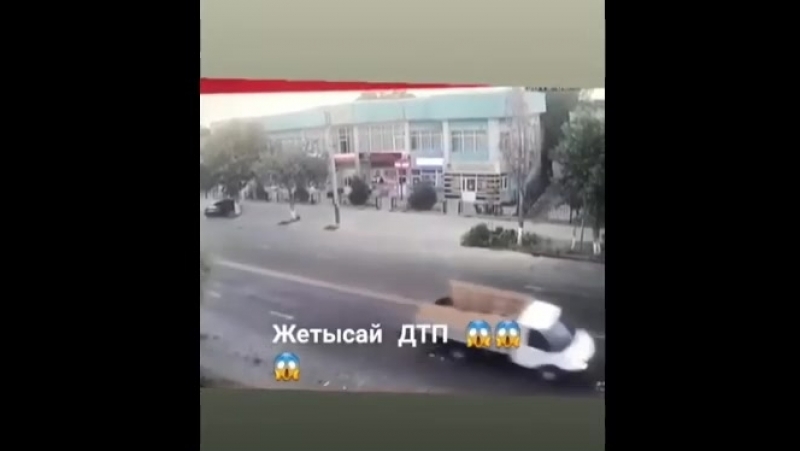 Жетысай, казахстан камера запечатлела момент дтп