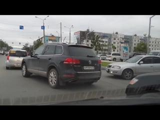 Chevrolet camaro, ждём видео с ламбой =)