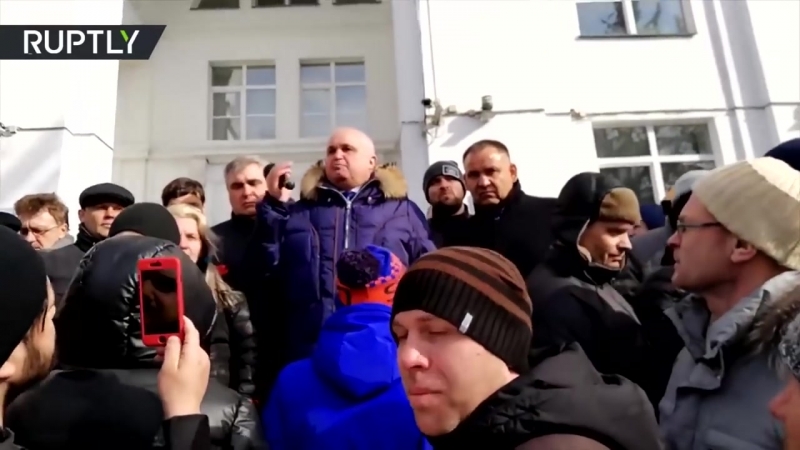 Вице губернатор кузбасса сергей цивилев встал на колени перед кемеровчанами