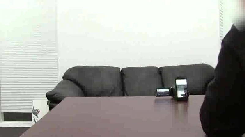 На кастинге бекка отдавалась с улыбкой и не противилась первому анальному опыту