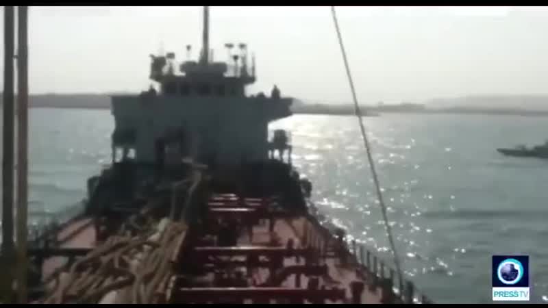 Задержанный ираном танкер, перевозивший контрабандное топливо, шел под британским флагом