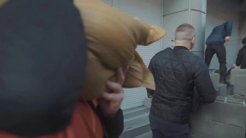 Андрій білецький «сьогодні ми остаточно блокуємо центральний офіс російського сбербанку у києві»