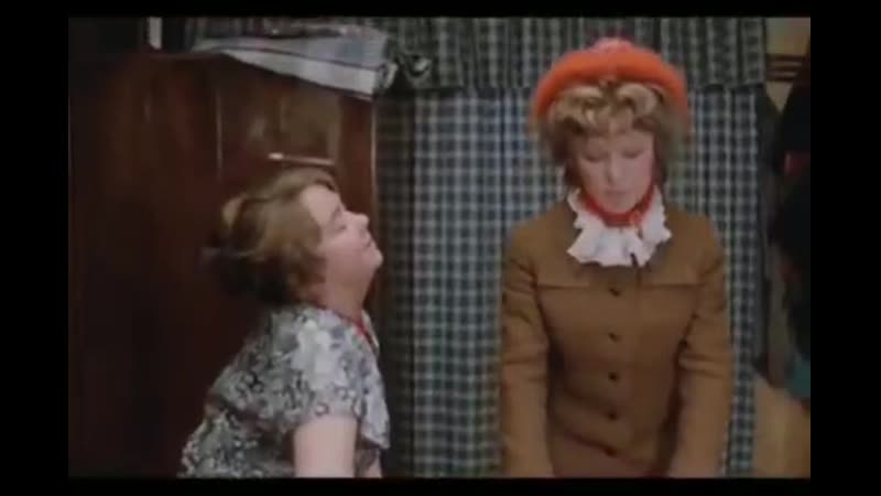 "глянь, чё делается!" людмила гурченко и нина дорошина в к/ф "любовь и голуби" 1984