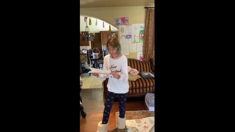 18 летняя дочка миллы йовович показала свое знание русского