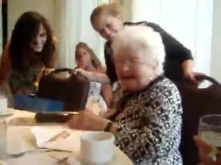 Подарочек для бабушки вибратор