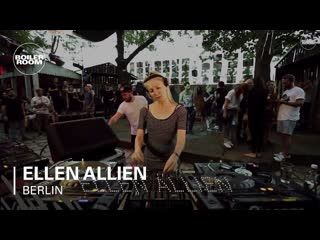 Ellen allien live @ under a berlin bridge (on the longest day of the year)