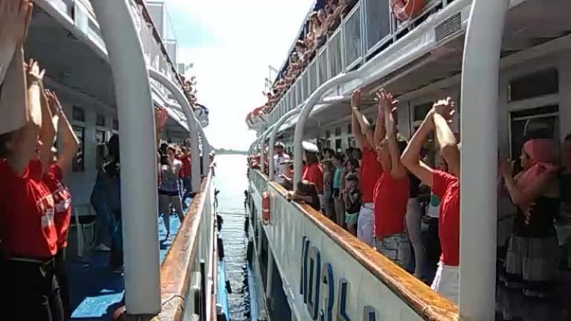 Теплоходы козьма минин и live