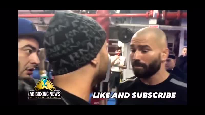 Paulie malignaggi just slapped artem lobov поли малиньяджи даёт пощёчину артёму лобову!