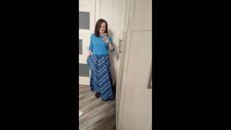 Прекрасная виктория карпова в юбочке ёлочка