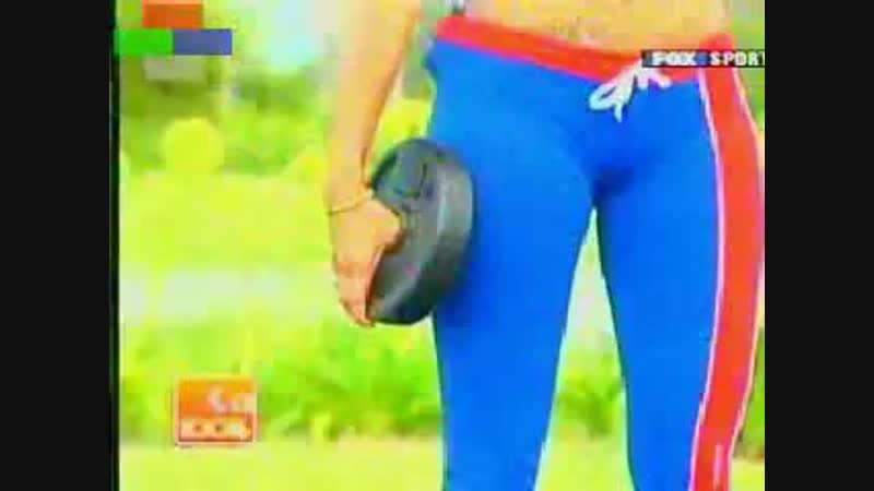 Catherine fulop ejercitando 1