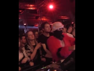 Mézigue | boiler room x dehors brut paris