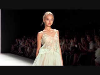 Lana mueller ss2017 засветы на подиуме топ модели голые стриптиз красотки милая няшки тян грудь сиси белье чулки мода попа