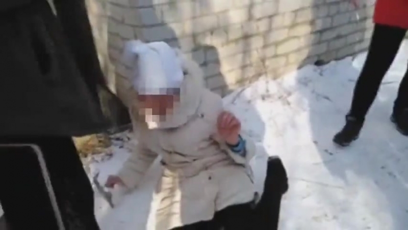 В липецкой области школьницы избивали и унижали ровесницу, а мальчики снимали на видео