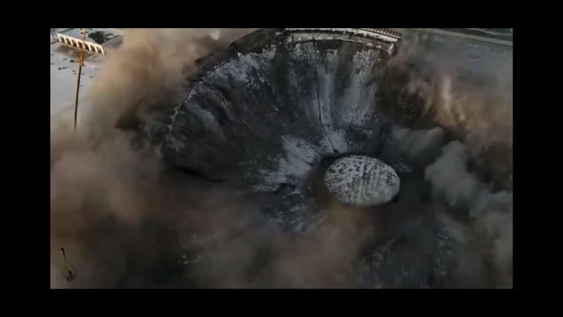 Крыша рухнула во время демонтажа скк