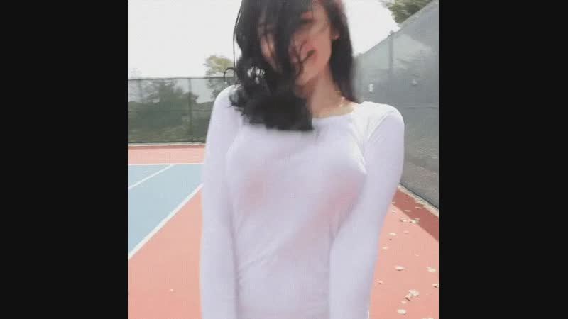 Масштабы радости особенно видны при подпрыгивании