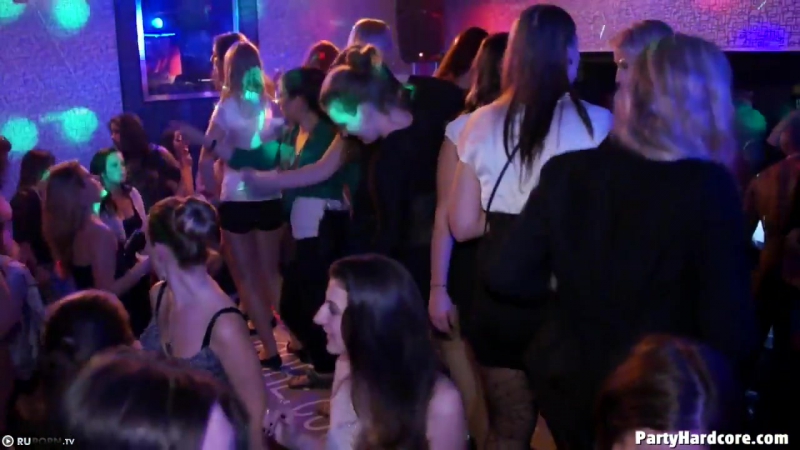 Секс в русских ночных клубах: 1000 видео нашлось