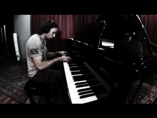 … nell’attesa che si levi il sipario… while waiting for the curtain to raise