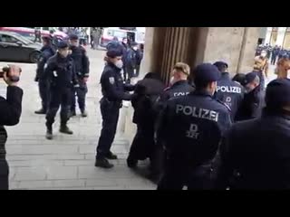 Video 2021 01 24 15 34 08 was bitte geht in den köpfen dieser menschen vor wird es bald tote geben ???