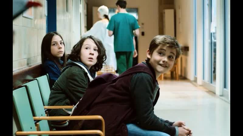 Симон прощается со своей крайней плотью / simon sagt 'auf wiedersehen' zu seiner vorhaut 2015