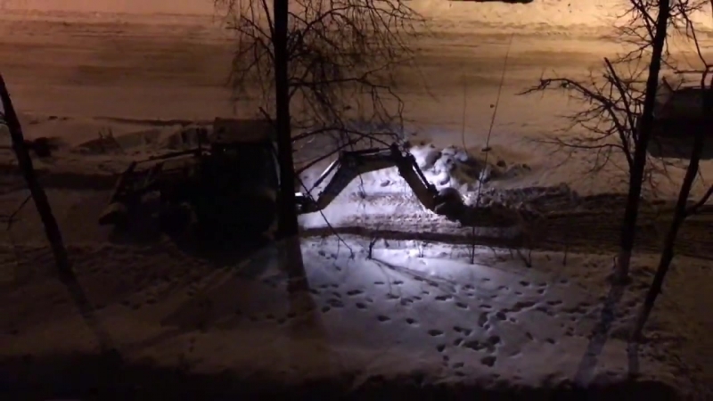 Чистка снега ковшом в 3 часа ночи (нижний новгород)