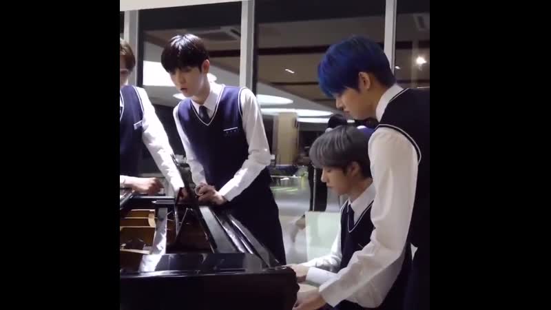 Beomgyu and yeonjun playing as a duo