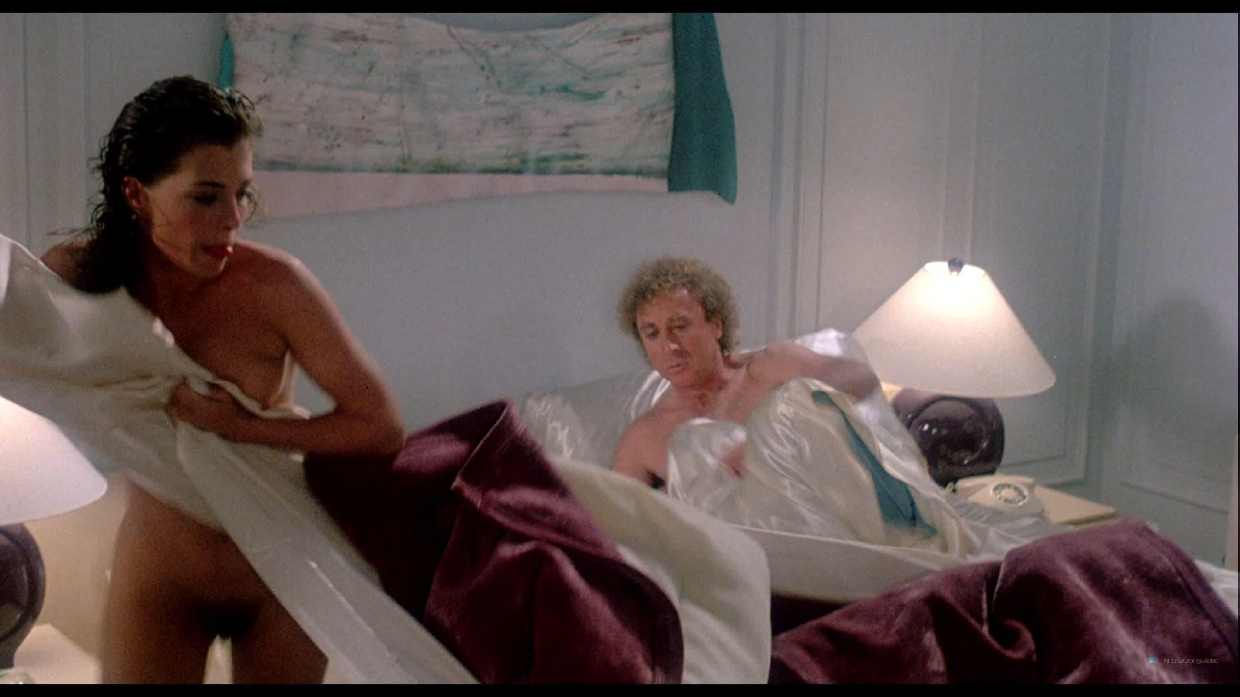 Eng mashhur porno aktrisalar Sasha Grey Qizning anusiga katta sik uchib kirdi