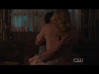 Ривердейл 2 сезон 12 серия (поцелуй бэтти и джагхеда) ривердэйл riverdale kiss betty jughead bughead багхед