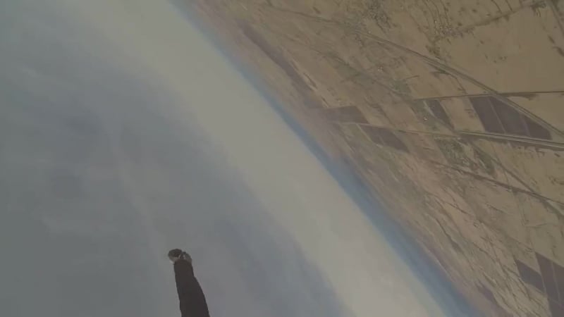 Что будет, если выстрелить в купол парашюта из сигнального пистолета