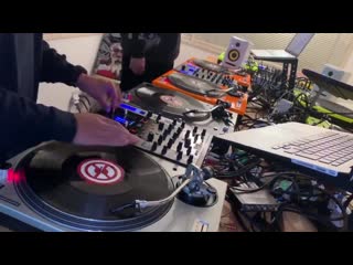 「man with a mission my hero (slushii remix)」